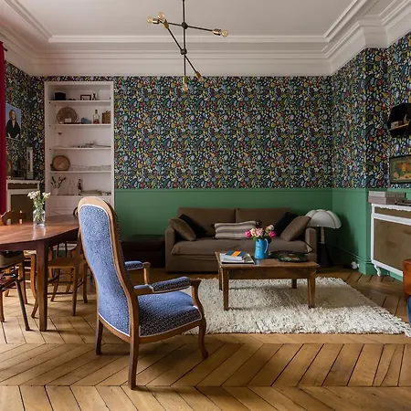 Veeve - Republique In Colour Apartment *